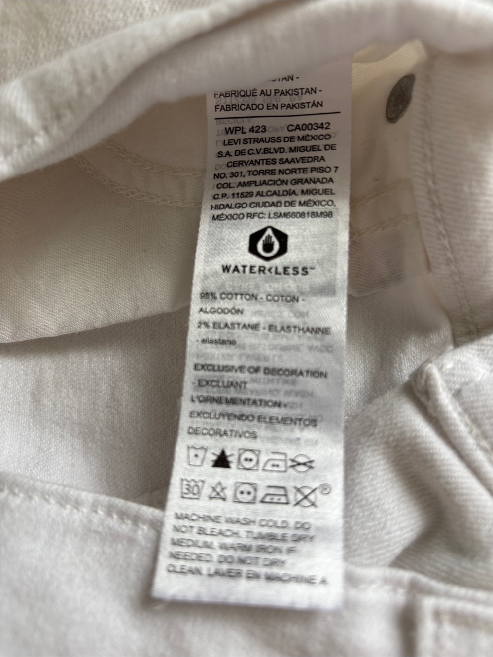 Signature by Levi Strauss White High Rise Denim Cutoff Shorts - Picture 3 of 5